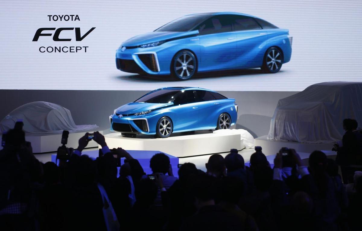 Toyota Revela Visão de Futuro com Carros Elétricos, Hidrogênio e Baterias