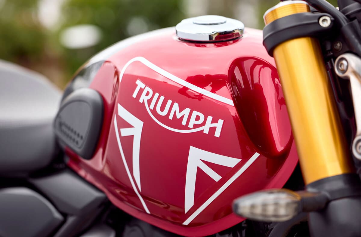 triumph speed 400-