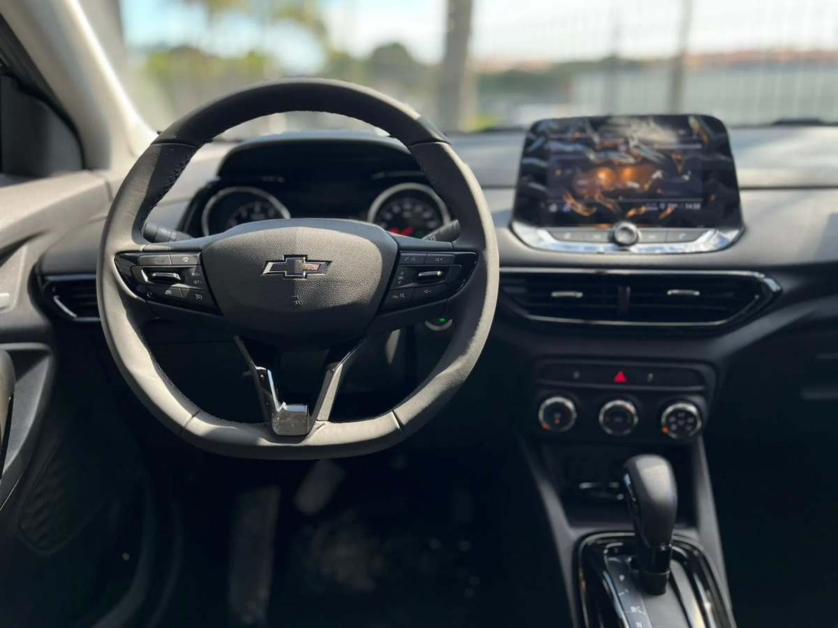 Chevrolet Tracker 2024 interior