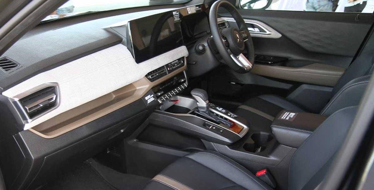 Mitsubishi XForce 2025 interior