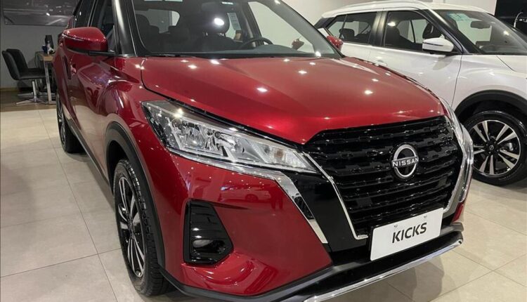 nissan kicks 2024