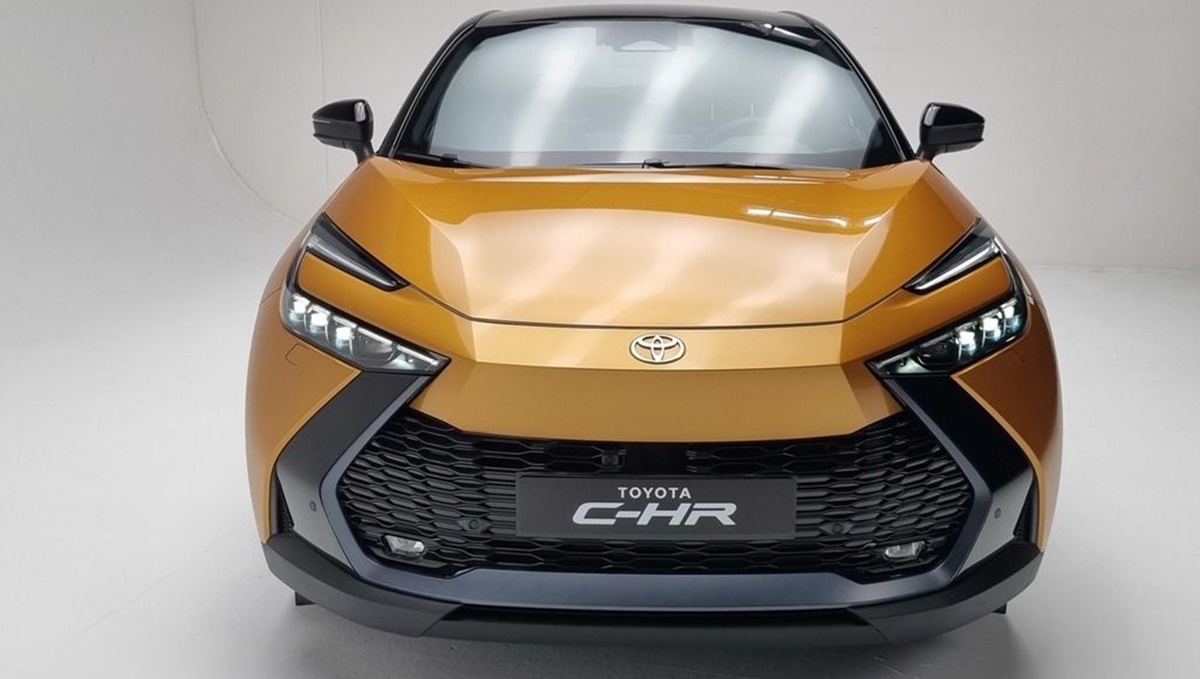 Toyota C-HR 2025 FRENTE