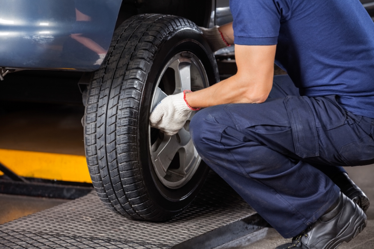 Artigos: Como deixar o pneu preto e brilhante com vinagre? 