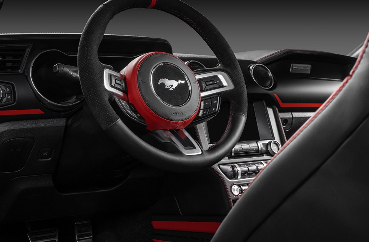 Ford Mustang GT 2025 interior 3