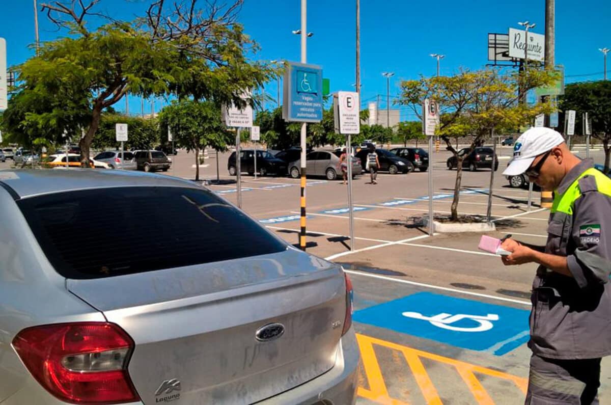 Multas de Trânsito: Como Não Perder Pontos na CNH Quando Outro Dirige Seu Carro?