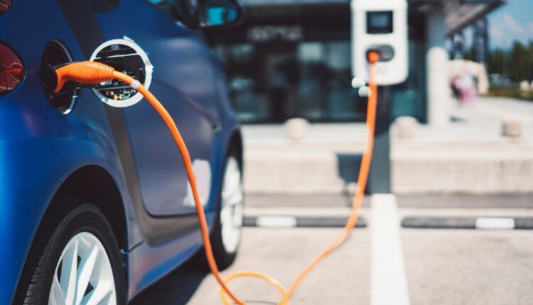 Quanto custa para carregar um carro elétrico em casa em 2024