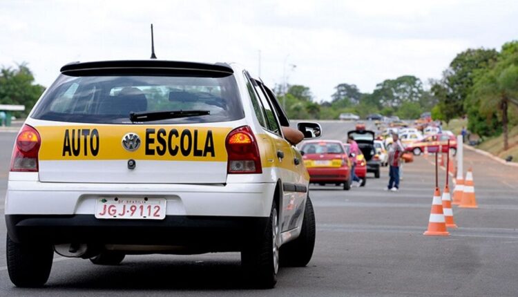 fim das autoescolas