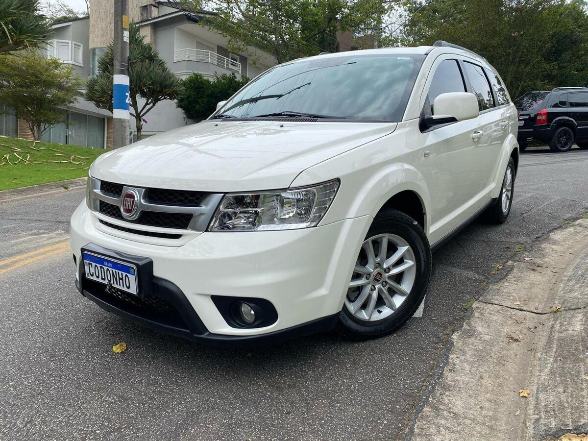 carro famílias grandes - fiat freemont