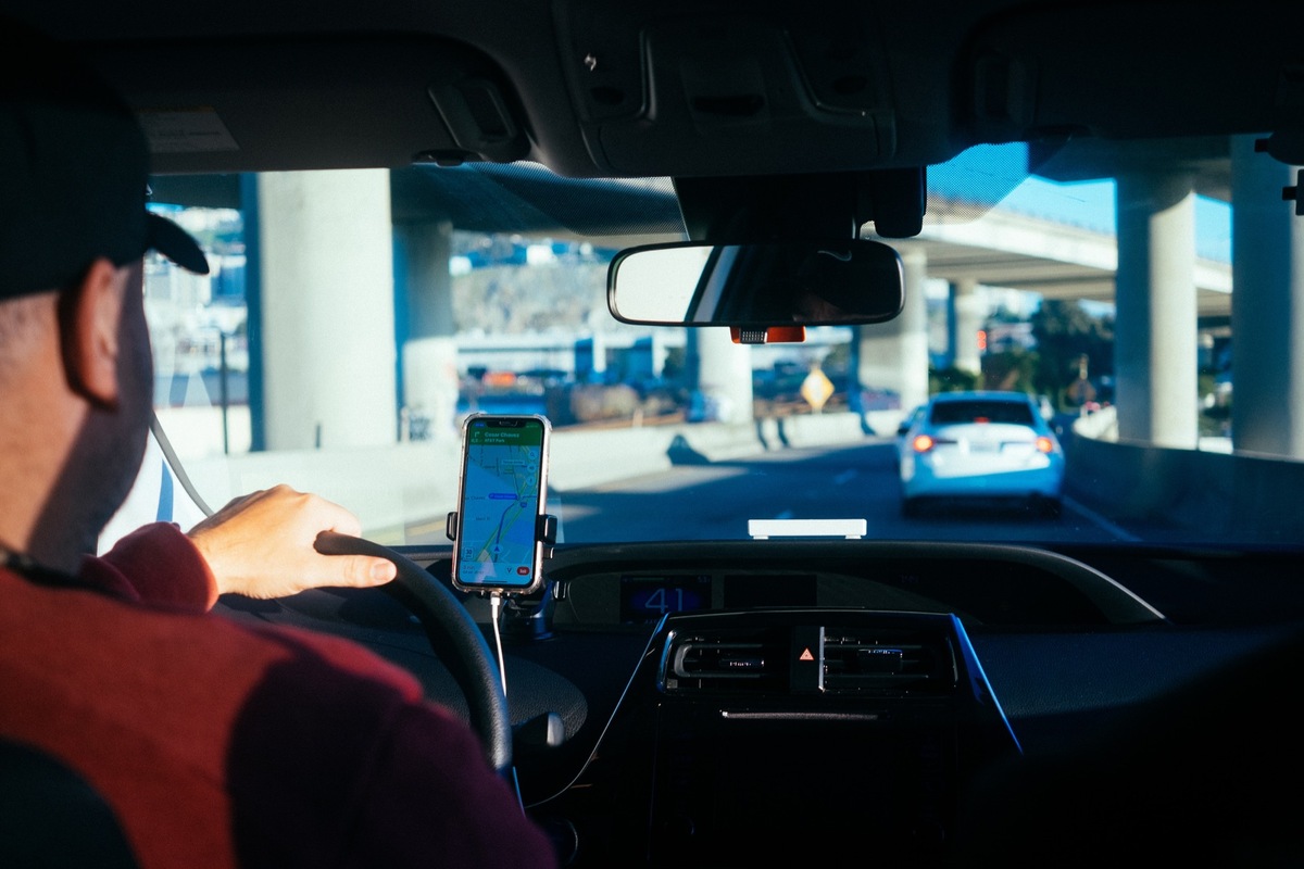 Uber: Motoristas agora podem gravar vídeos de passageiros! 
