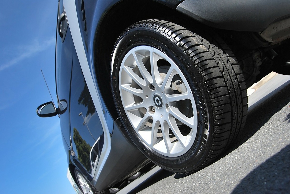 Curiosidades automotivas: por que os pneus são pretos?