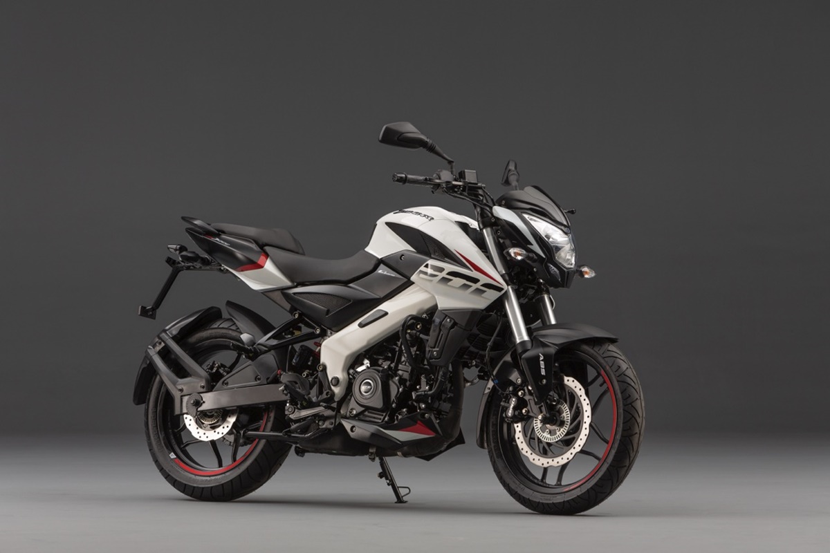 Notícias sobre Motocicletas: Bajaj Dominar 200 ou Yamaha Fazer 250: Qual é a Melhor Alternativa Econômica? 