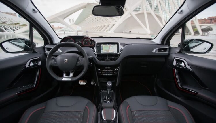 peugeot 2008 interior