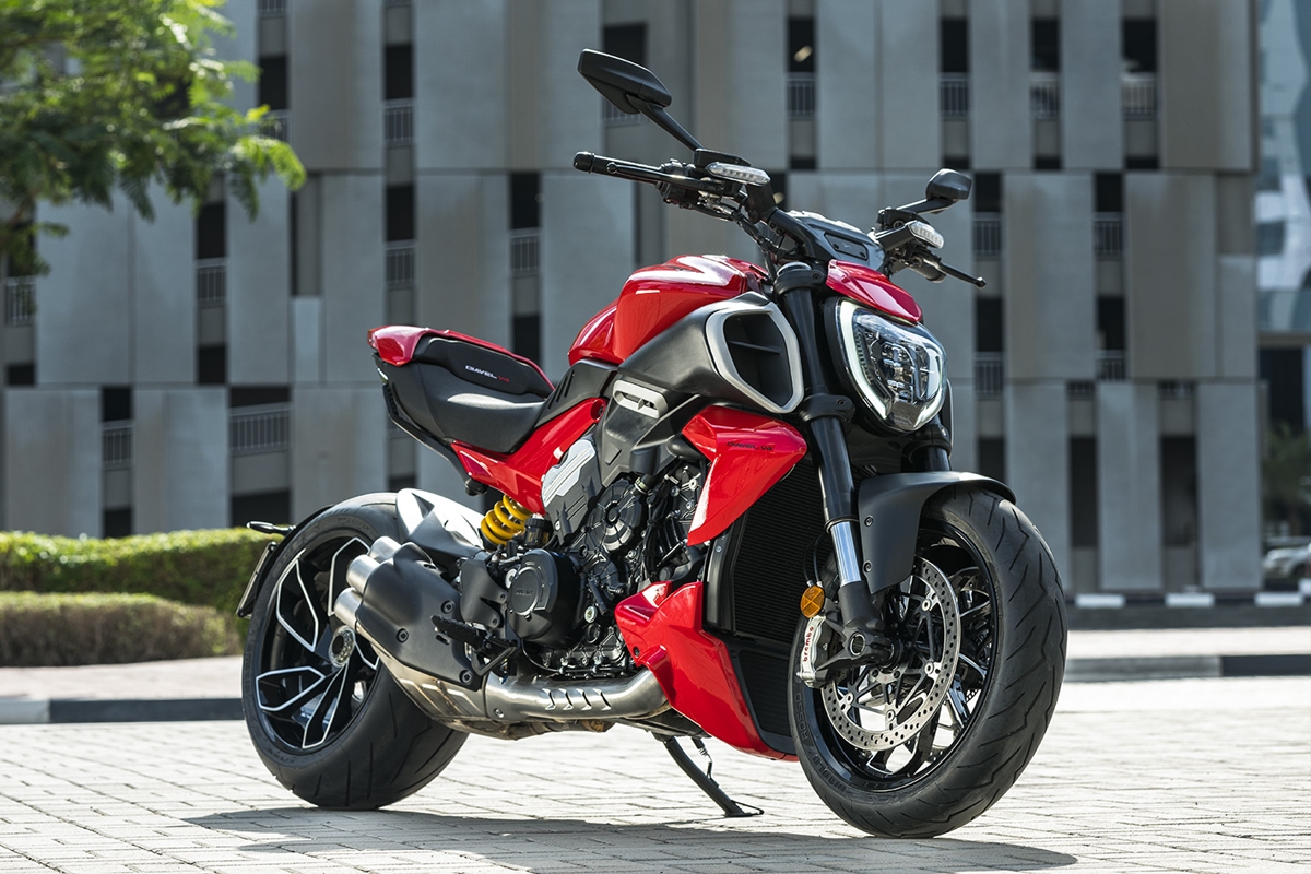 Ducati Diavel V4 2025 4