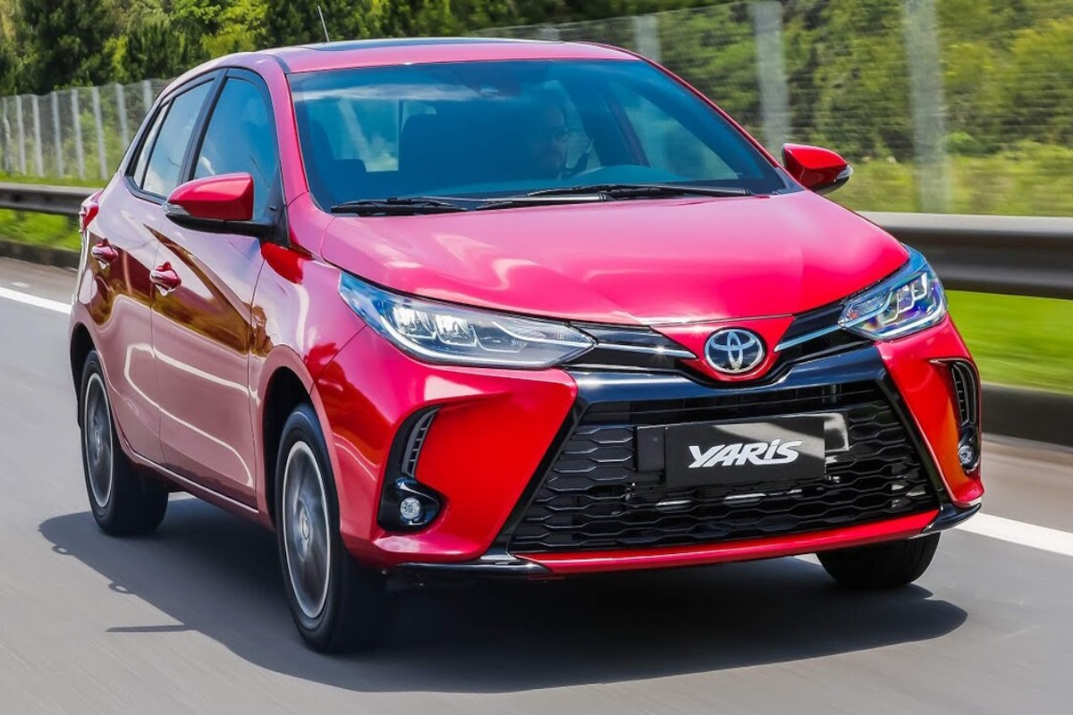 carros automáticos - Toyota Yaris Sedan 1.5 XL CVT