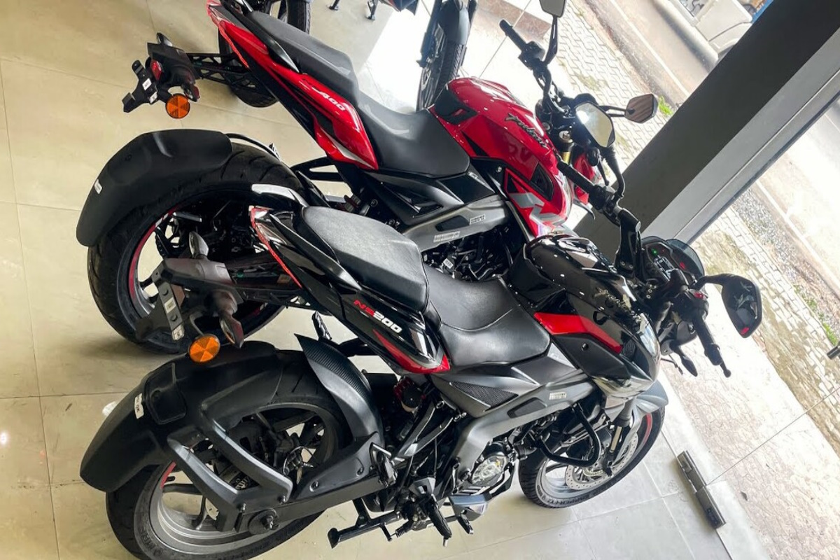 Bajaj Pulsar N250