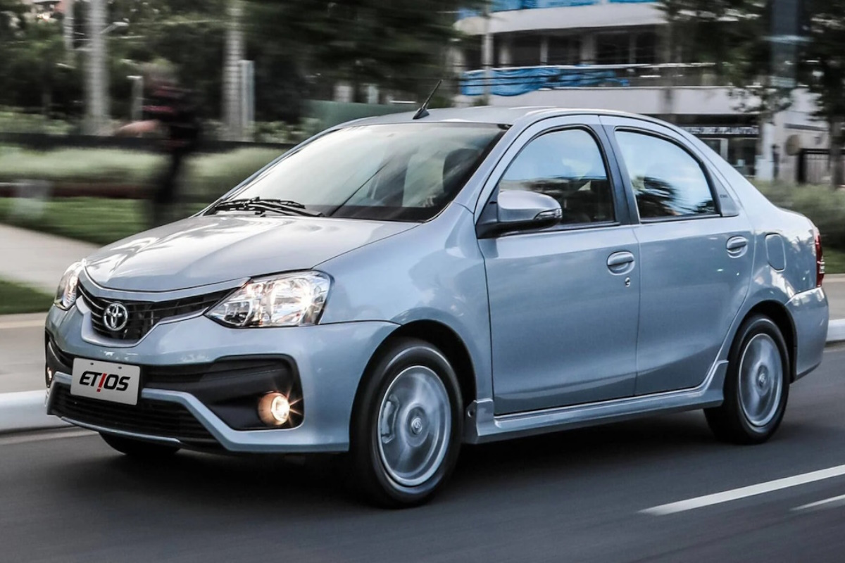 carros com menor manutenção - Toyota Etios