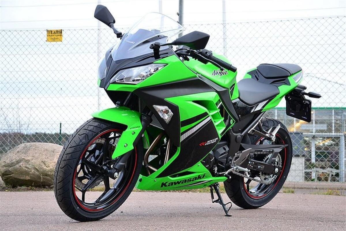 esportivas baratas -Kawasaki Ninja 300