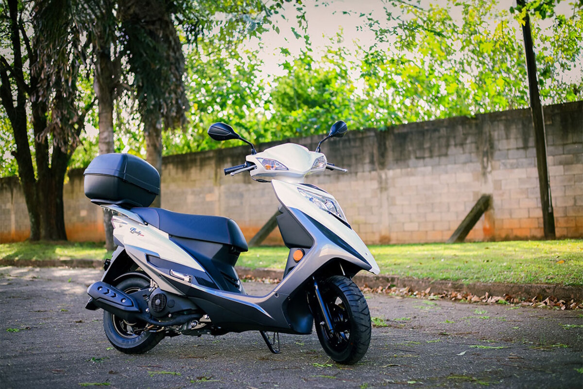 scooters baratas - Haojue Lindy 125